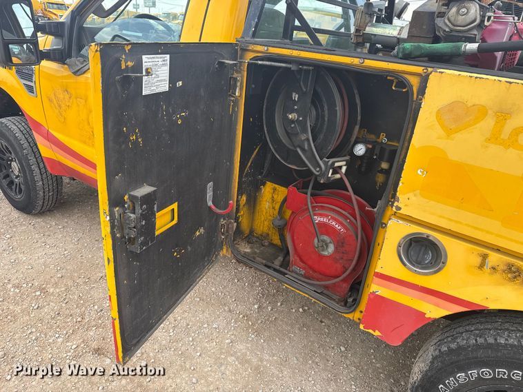 image for item ES5942 2009 Ford F250 Super Duty utility bed pickup truck