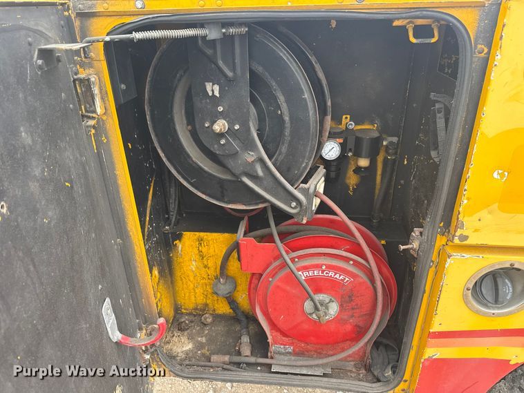 image for item ES5942 2009 Ford F250 Super Duty utility bed pickup truck