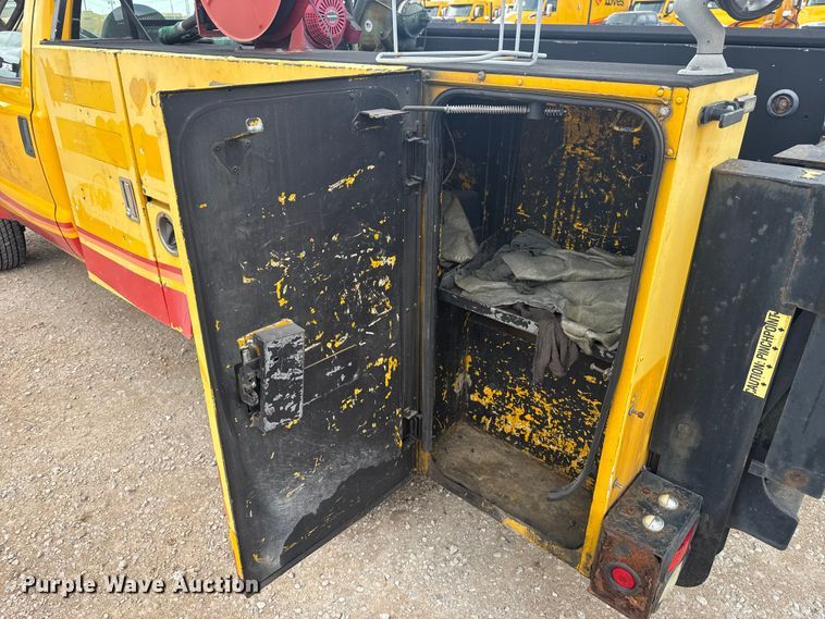 image for item ES5942 2009 Ford F250 Super Duty utility bed pickup truck