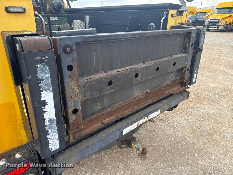 image for item ES5942 2009 Ford F250 Super Duty utility bed pickup truck