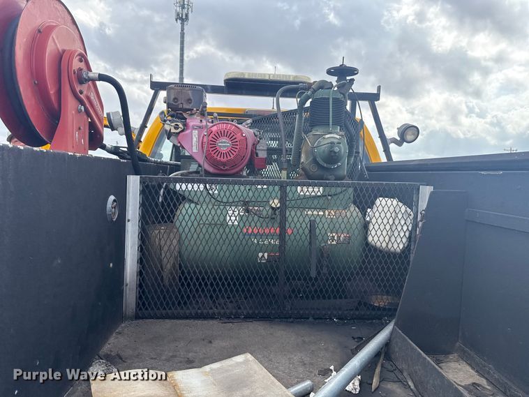 image for item ES5942 2009 Ford F250 Super Duty utility bed pickup truck