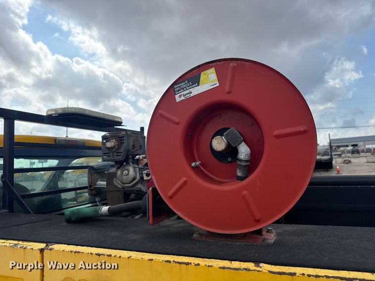 image for item ES5942 2009 Ford F250 Super Duty utility bed pickup truck