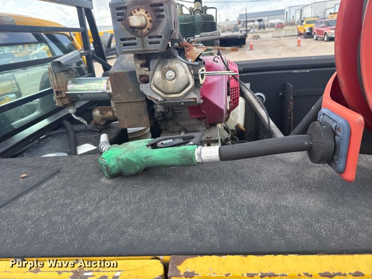 image for item ES5942 2009 Ford F250 Super Duty utility bed pickup truck