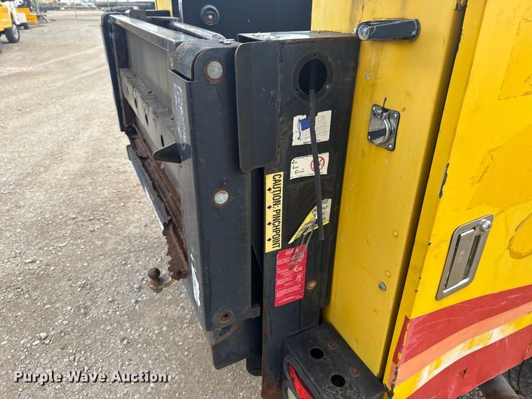 image for item ES5942 2009 Ford F250 Super Duty utility bed pickup truck