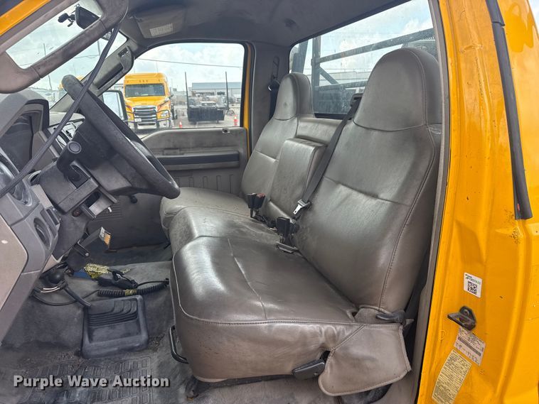 image for item ES5942 2009 Ford F250 Super Duty utility bed pickup truck