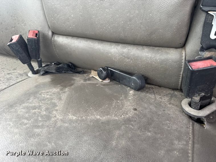 image for item ES5942 2009 Ford F250 Super Duty utility bed pickup truck