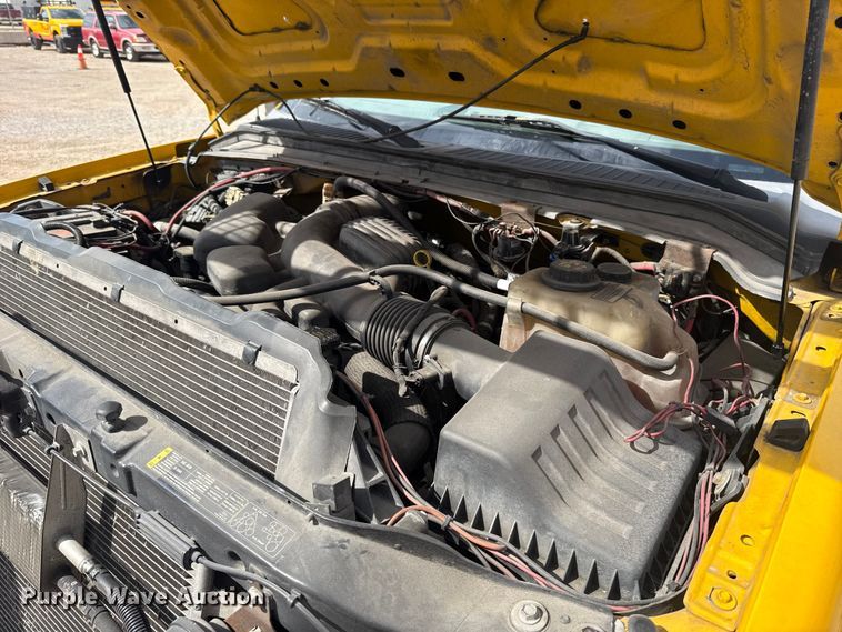 image for item ES5942 2009 Ford F250 Super Duty utility bed pickup truck