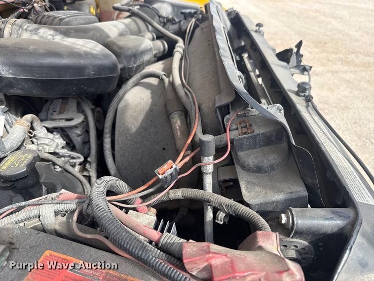 image for item ES5942 2009 Ford F250 Super Duty utility bed pickup truck