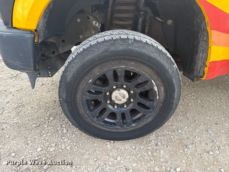 image for item ES5942 2009 Ford F250 Super Duty utility bed pickup truck