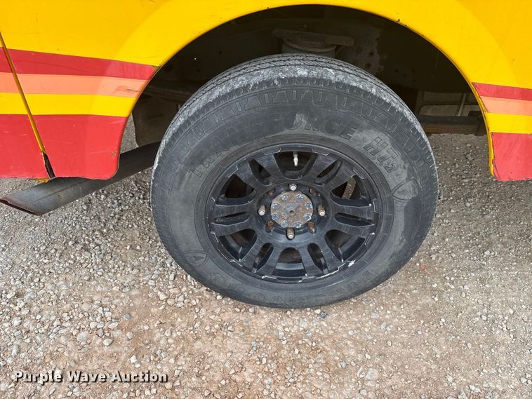 image for item ES5942 2009 Ford F250 Super Duty utility bed pickup truck