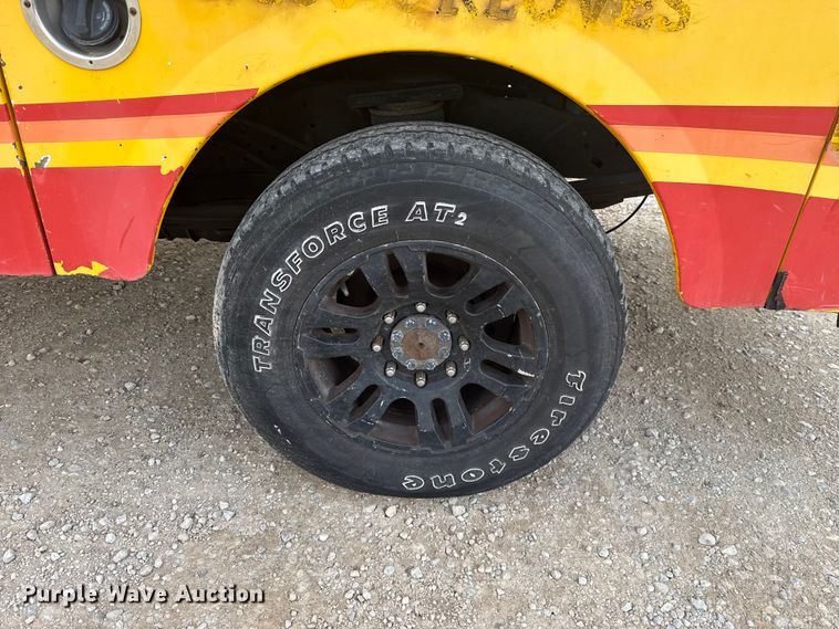 image for item ES5942 2009 Ford F250 Super Duty utility bed pickup truck