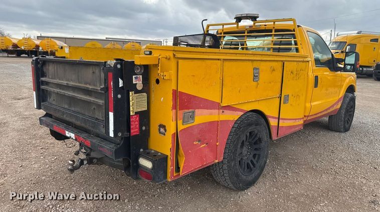 image for item ES5950 2015 Ford F350 Super Duty utility bed pickup truck