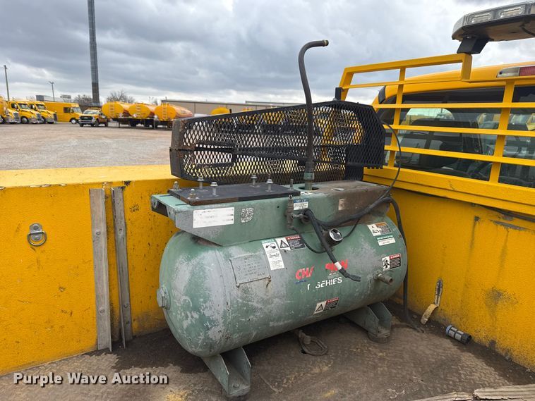 image for item ES5950 2015 Ford F350 Super Duty utility bed pickup truck