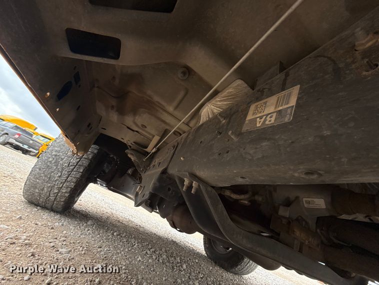 image for item ES5950 2015 Ford F350 Super Duty utility bed pickup truck