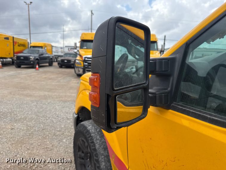 image for item ES5950 2015 Ford F350 Super Duty utility bed pickup truck