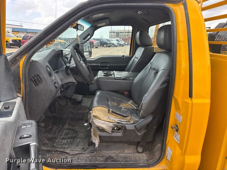 image for item ES5950 2015 Ford F350 Super Duty utility bed pickup truck