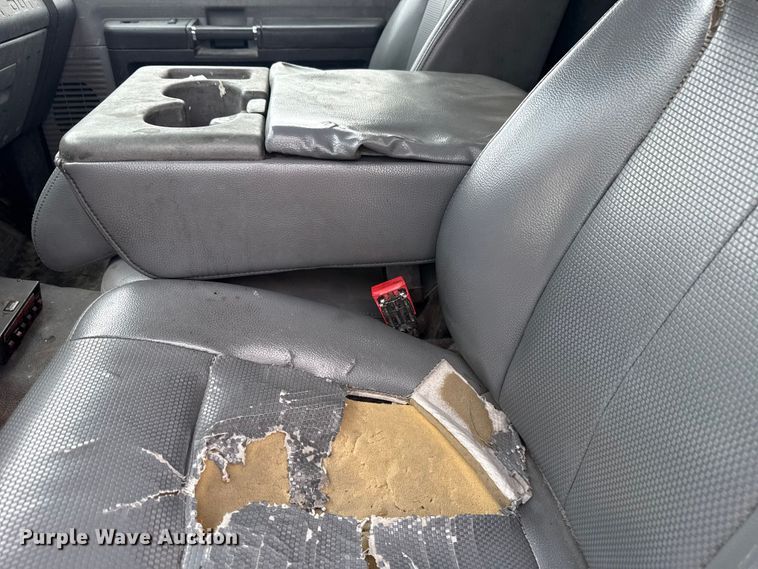 image for item ES5950 2015 Ford F350 Super Duty utility bed pickup truck