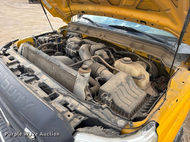 image for item ES5950 2015 Ford F350 Super Duty utility bed pickup truck