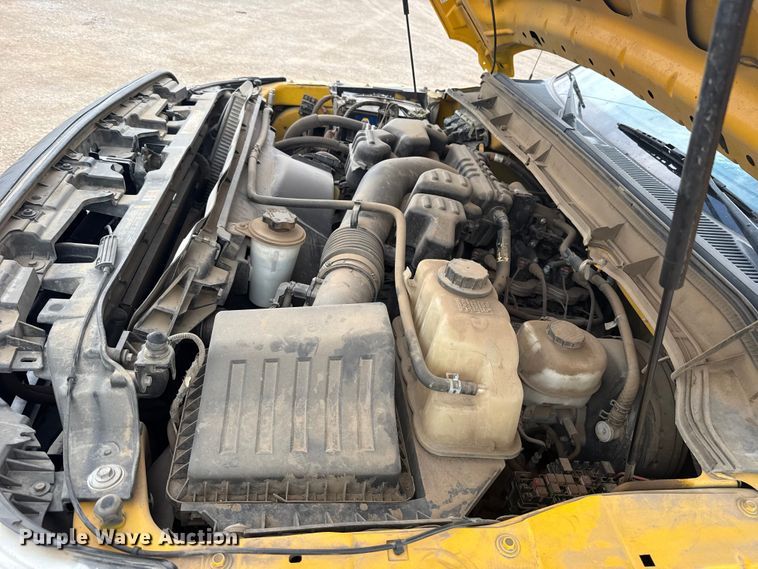 image for item ES5950 2015 Ford F350 Super Duty utility bed pickup truck