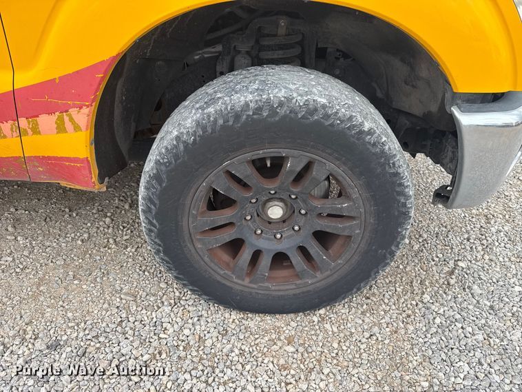 image for item ES5950 2015 Ford F350 Super Duty utility bed pickup truck