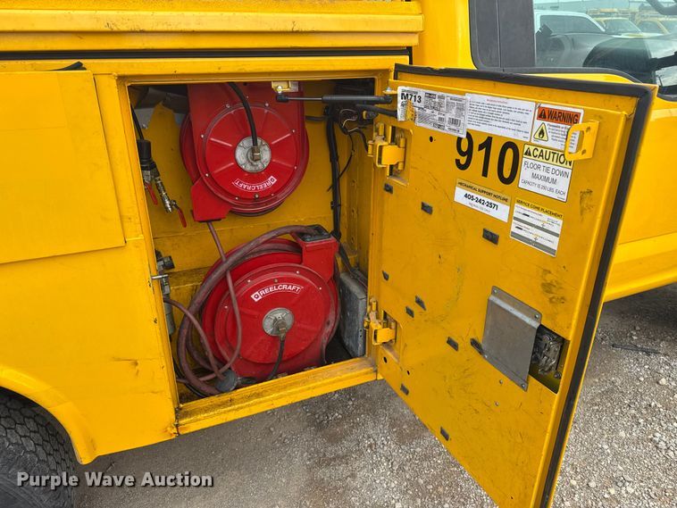 image for item ES5951 2019 Ford F350 Super Duty utility bed pickup truck