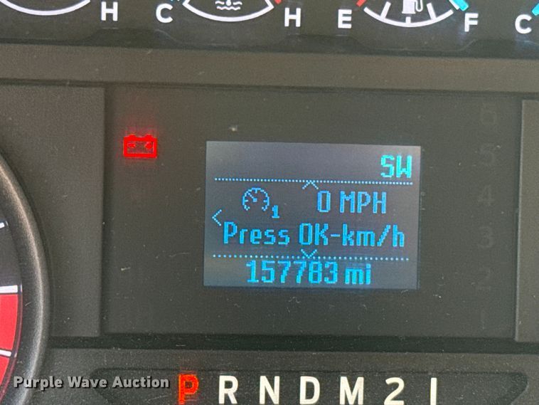 image for item ES5951 2019 Ford F350 Super Duty utility bed pickup truck