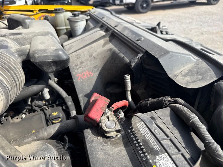 image for item ES5951 2019 Ford F350 Super Duty utility bed pickup truck