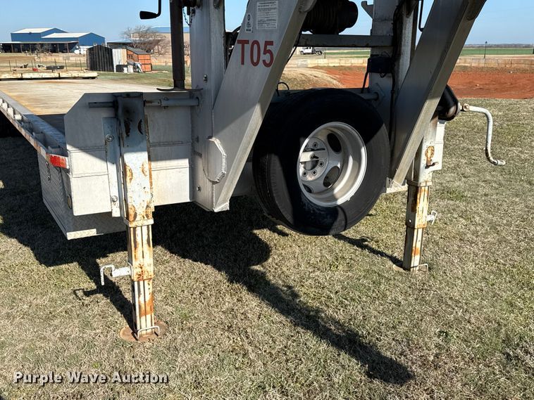 image for item ES5953 2008 Alum-Line drop deck equipment trailer