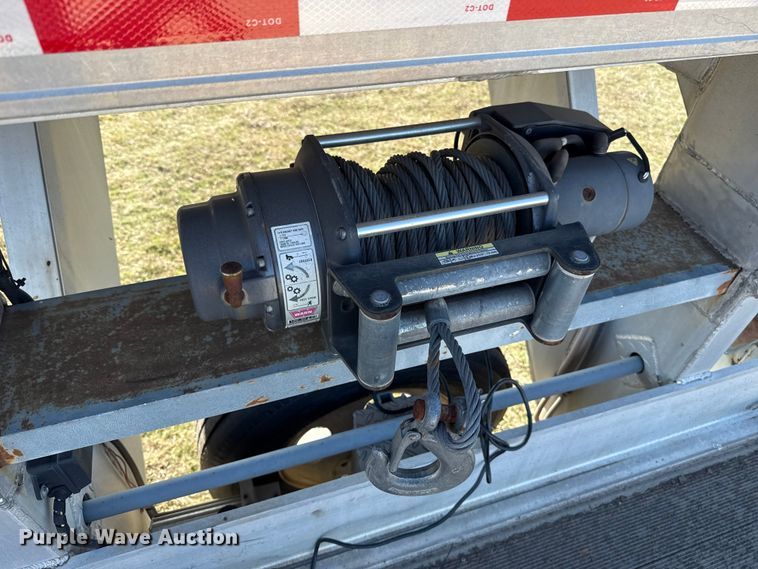 image for item ES5953 2008 Alum-Line drop deck equipment trailer