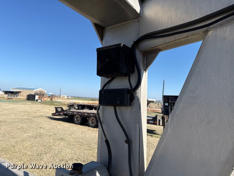 image for item ES5954 2008 Alum-Line equipment trailer