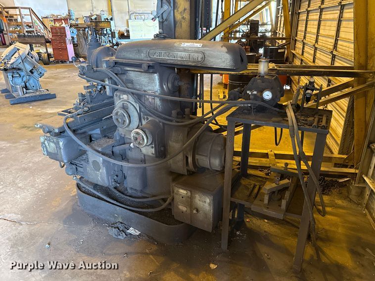 image for item ES5961 Fritz-Werner milling machine