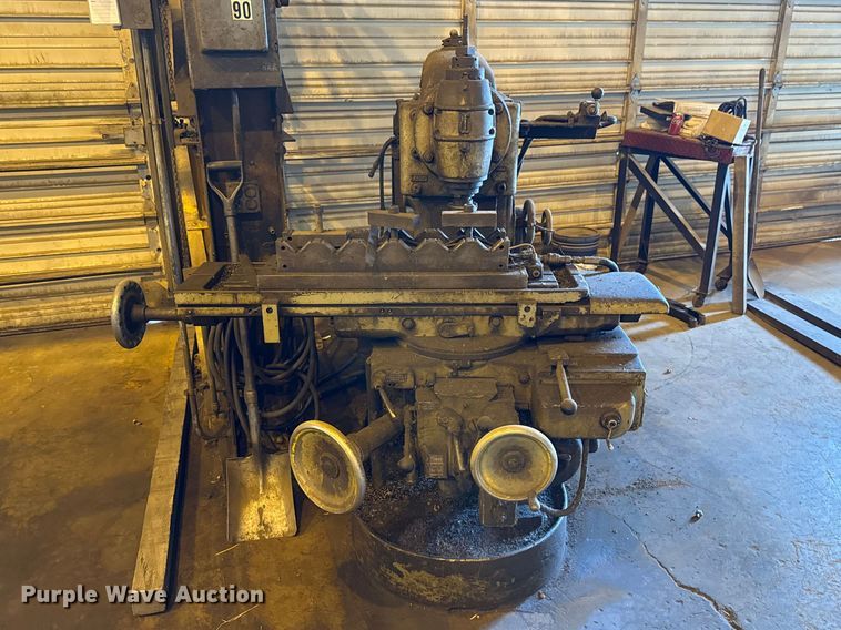 image for item ES5961 Fritz-Werner milling machine