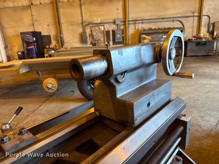 image for item ES5964 Summit metal lathe