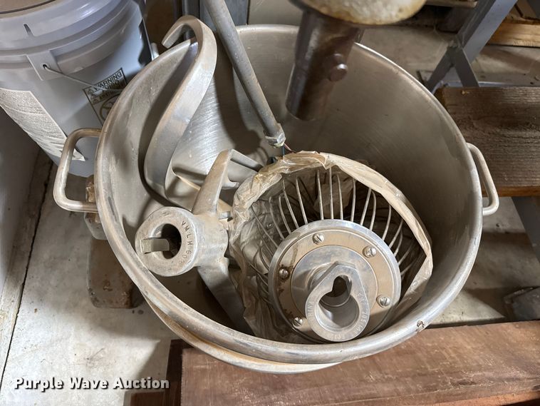 image for item ES5969 Hobart H-600 Commercial mixer