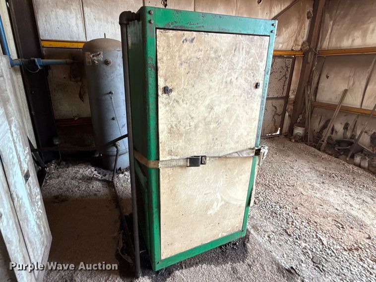 image for item ES5972 2001 Komsan Kompressor VEK25 air compressor