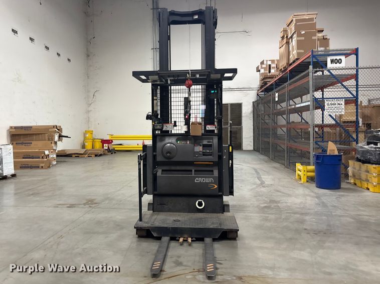 image for item ES8637 2017 Crown SP4050-30 order picker