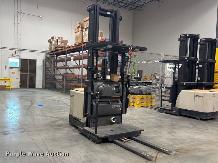 image for item ES8637 2017 Crown SP4050-30 order picker