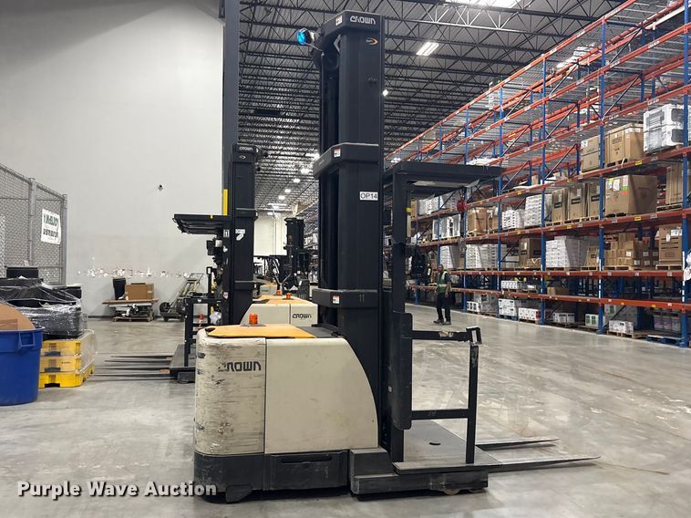 image for item ES8637 2017 Crown SP4050-30 order picker