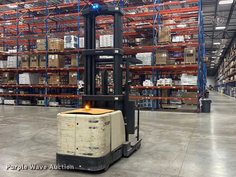 image for item ES8637 2017 Crown SP4050-30 order picker