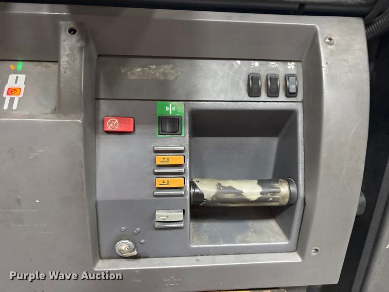 image for item ES8637 2017 Crown SP4050-30 order picker