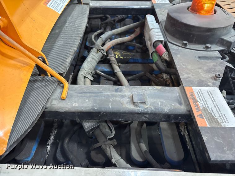 image for item ES8637 2017 Crown SP4050-30 order picker