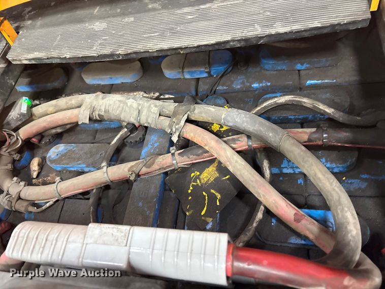 image for item ES8637 2017 Crown SP4050-30 order picker