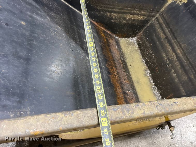 image for item ES8639  (3) Wright self dumping hoppers