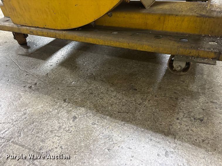 image for item ES8639  (3) Wright self dumping hoppers