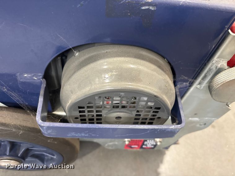 image for item ES8648 Makinex VS-125 floor stripper