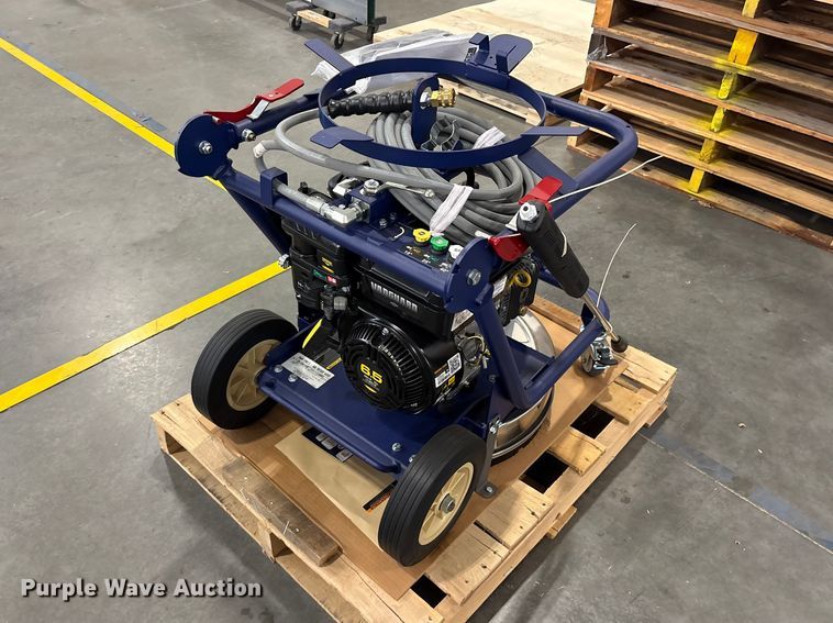 image for item ES8651 2021 Makinex DPW-2500-0AVU pressure washer