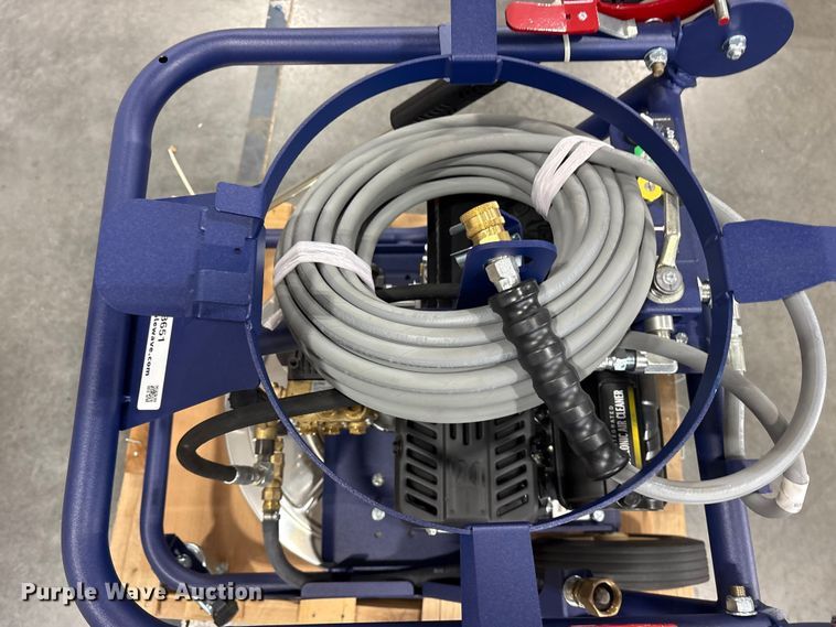 image for item ES8651 2021 Makinex DPW-2500-0AVU pressure washer