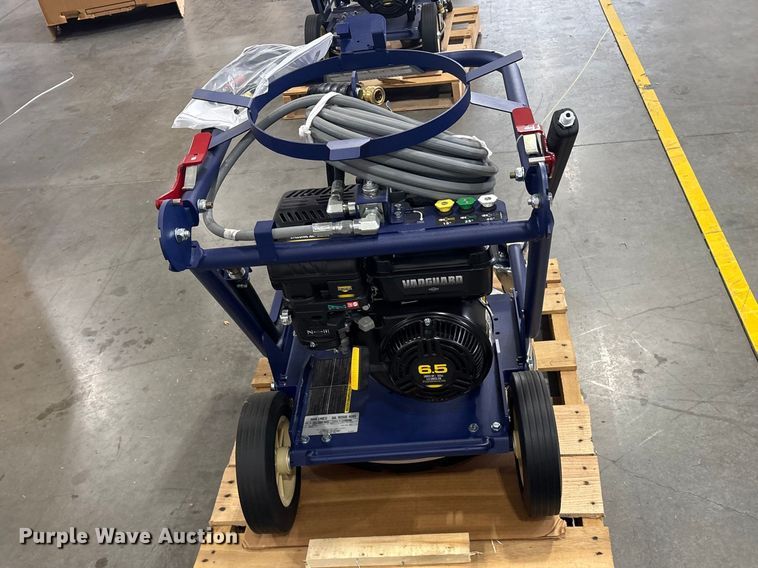 image for item ES8652 2021 Makinex DPW-2500-0AVU pressure washer