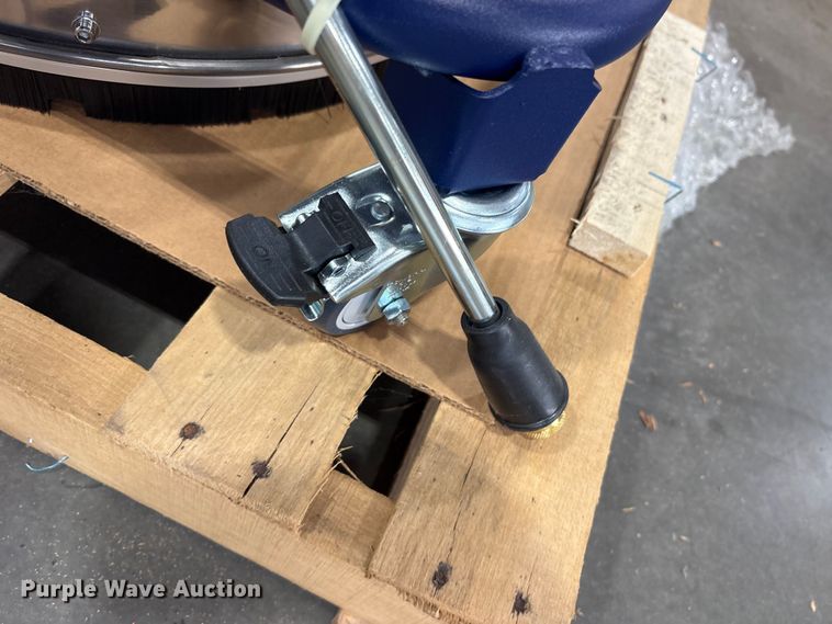 image for item ES8652 2021 Makinex DPW-2500-0AVU pressure washer