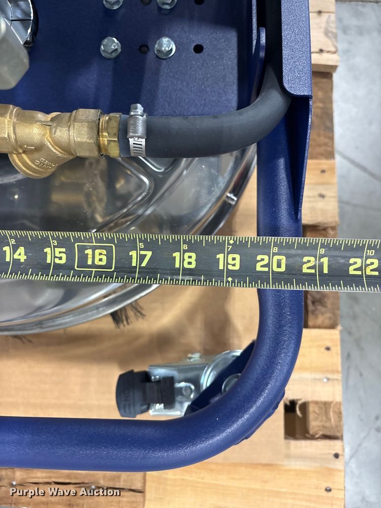 image for item ES8654 2021 Makinex DPW-2500-0AVU pressure washer